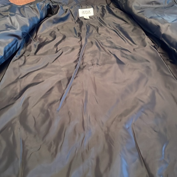 ANA black zip up puffer jacket - Picture 11 of 13